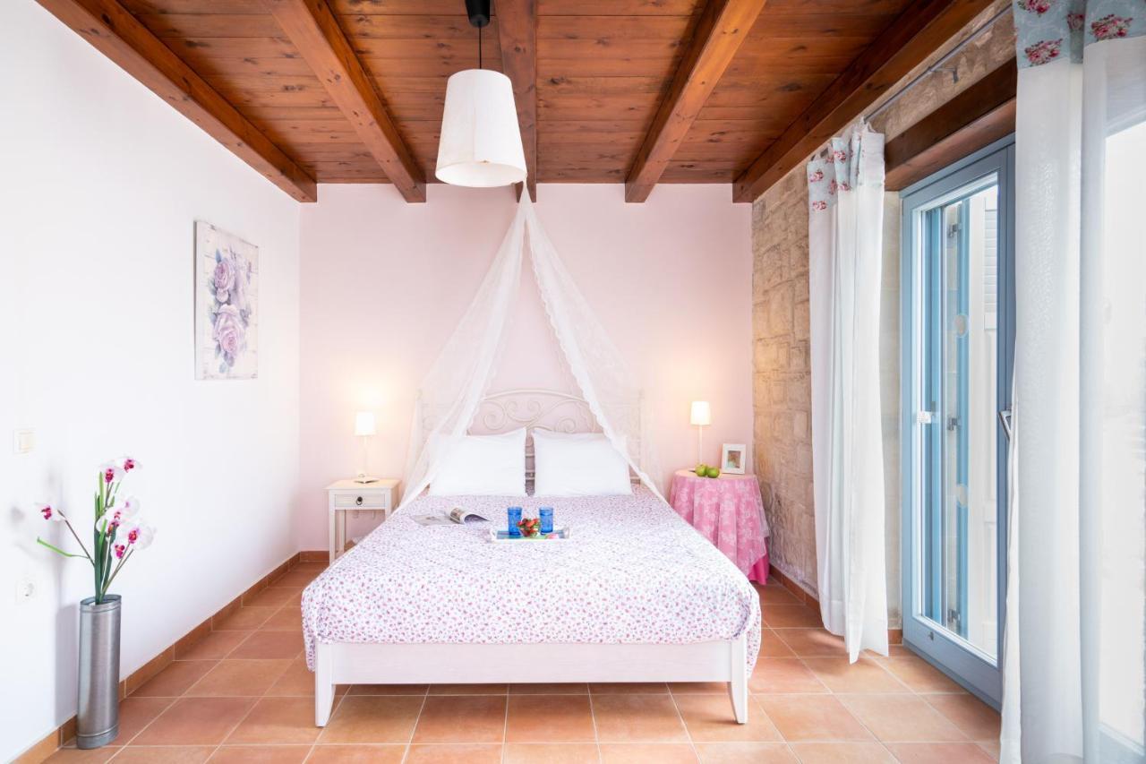 Beachfront Villa Turquoise With Private Pool, Bbq And Ping Pong Table Chania  Exterior photo