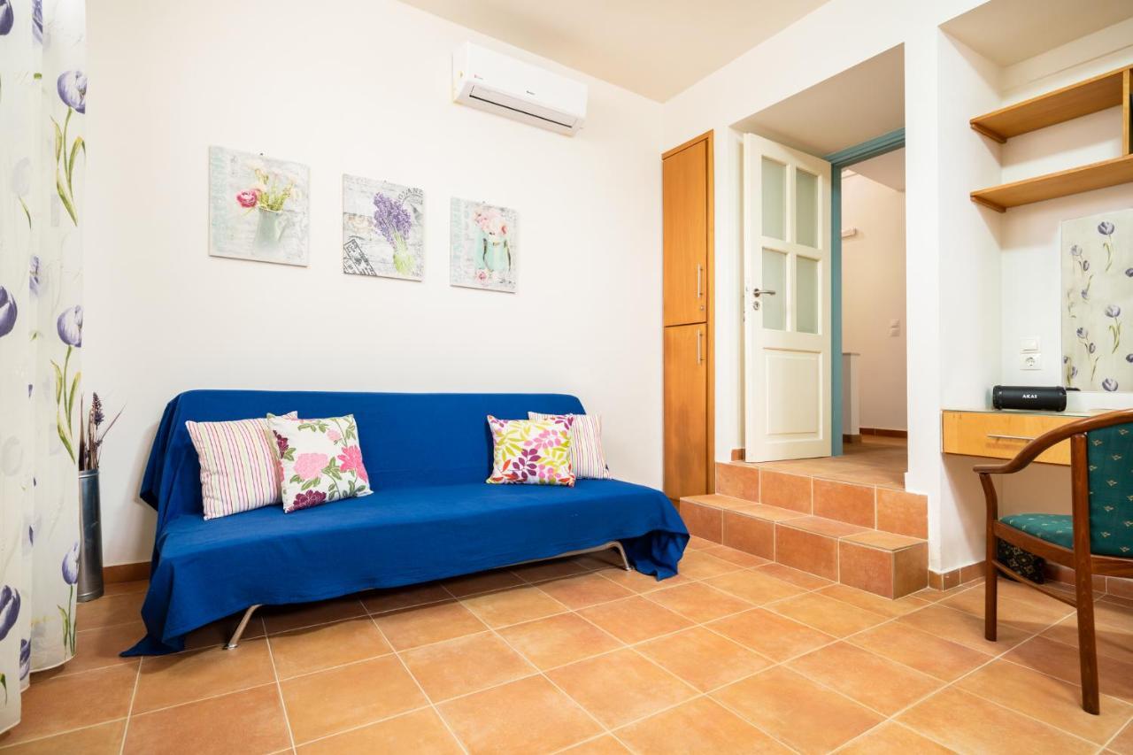 Beachfront Villa Turquoise With Private Pool, Bbq And Ping Pong Table Chania  Exterior photo