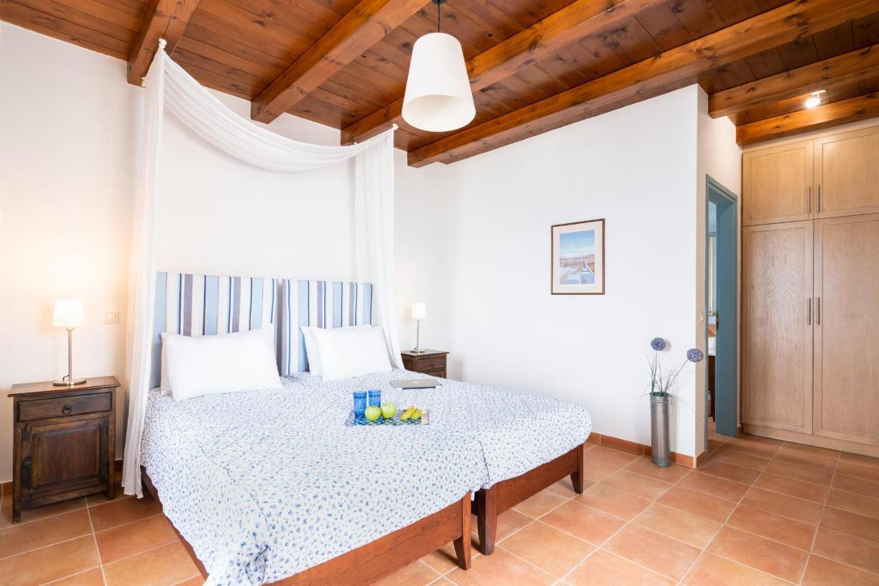 Beachfront Villa Turquoise With Private Pool, Bbq And Ping Pong Table Chania  Exterior photo