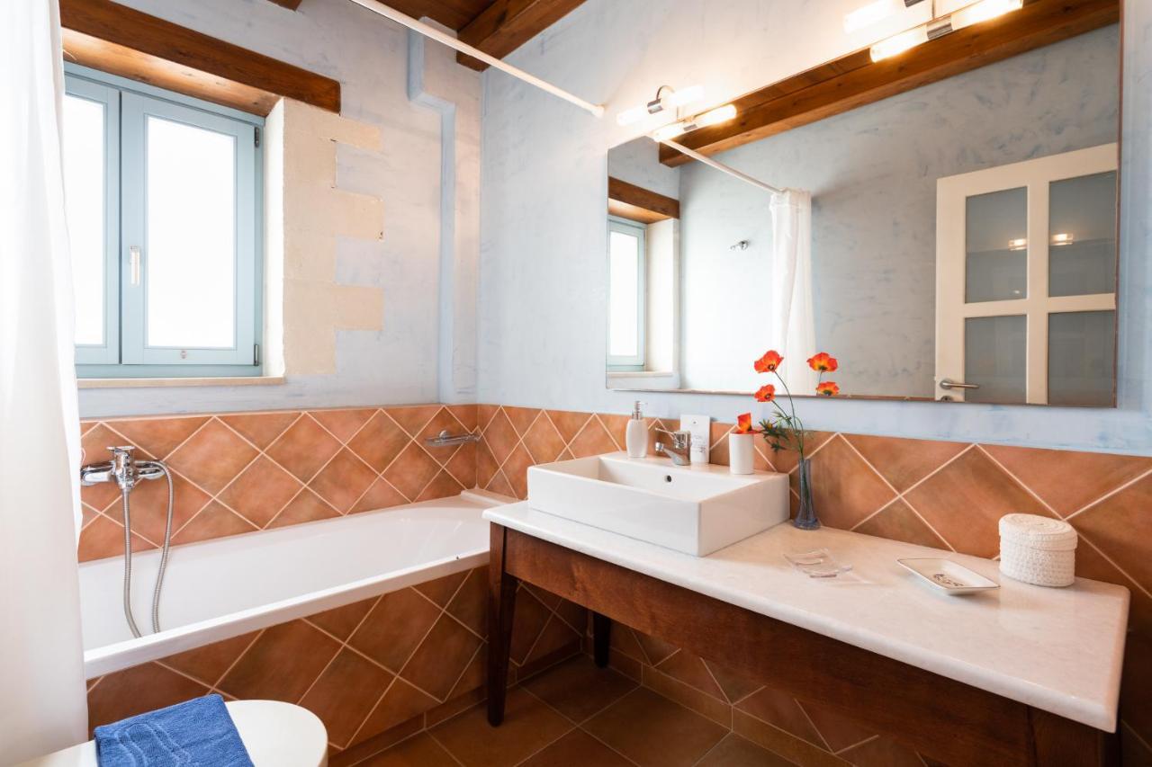 Beachfront Villa Turquoise With Private Pool, Bbq And Ping Pong Table Chania  Exterior photo